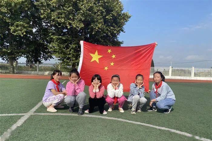 曾毓群豪赌锂电池七年登上铁王座 宁德时代遭“去宁王化”市值蒸发9300亿
